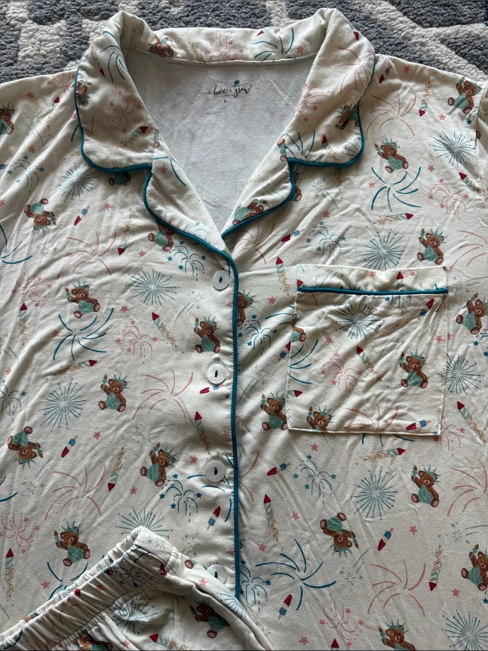 Love and Grow Clothing Co. short pajama set size large